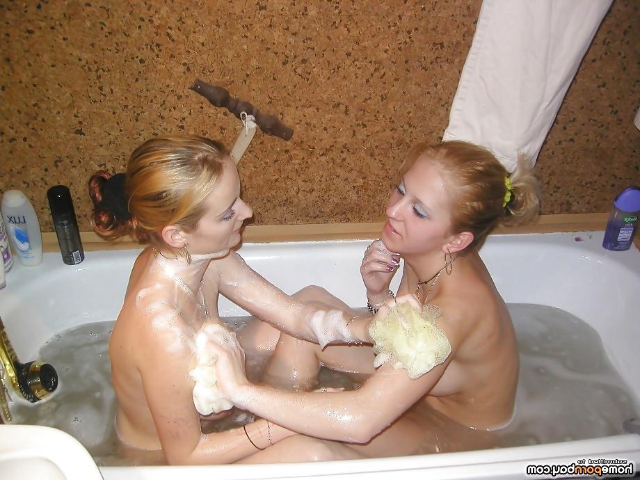 23P Lesbians taking a bath together