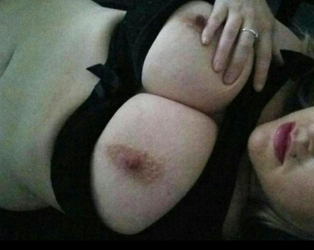 8P Big Tits 
