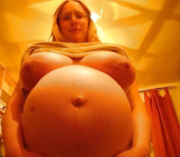 25P Enceinte nue - Nude pregnant 13
