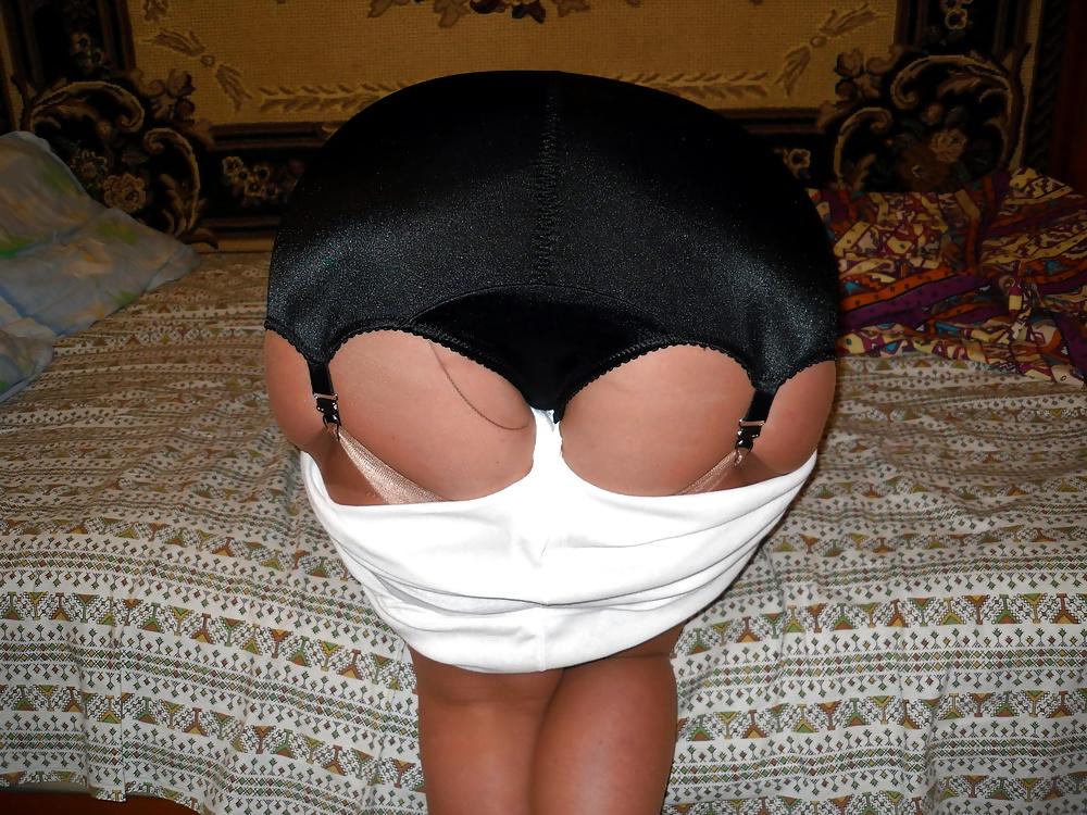 25P Pushuna's short panty girdle with garters