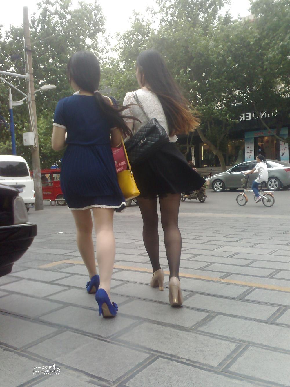 25P Have to cum on their legs and pantyhose
