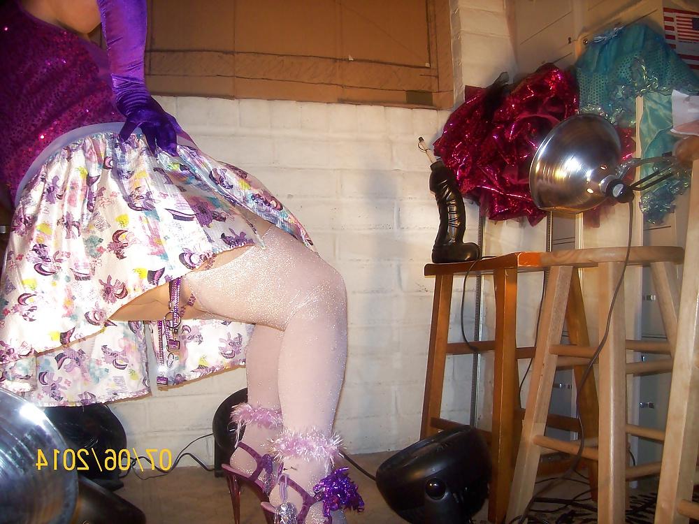 8P Tgirl BBC slut teases West's BB12inchC rock hard to gag on