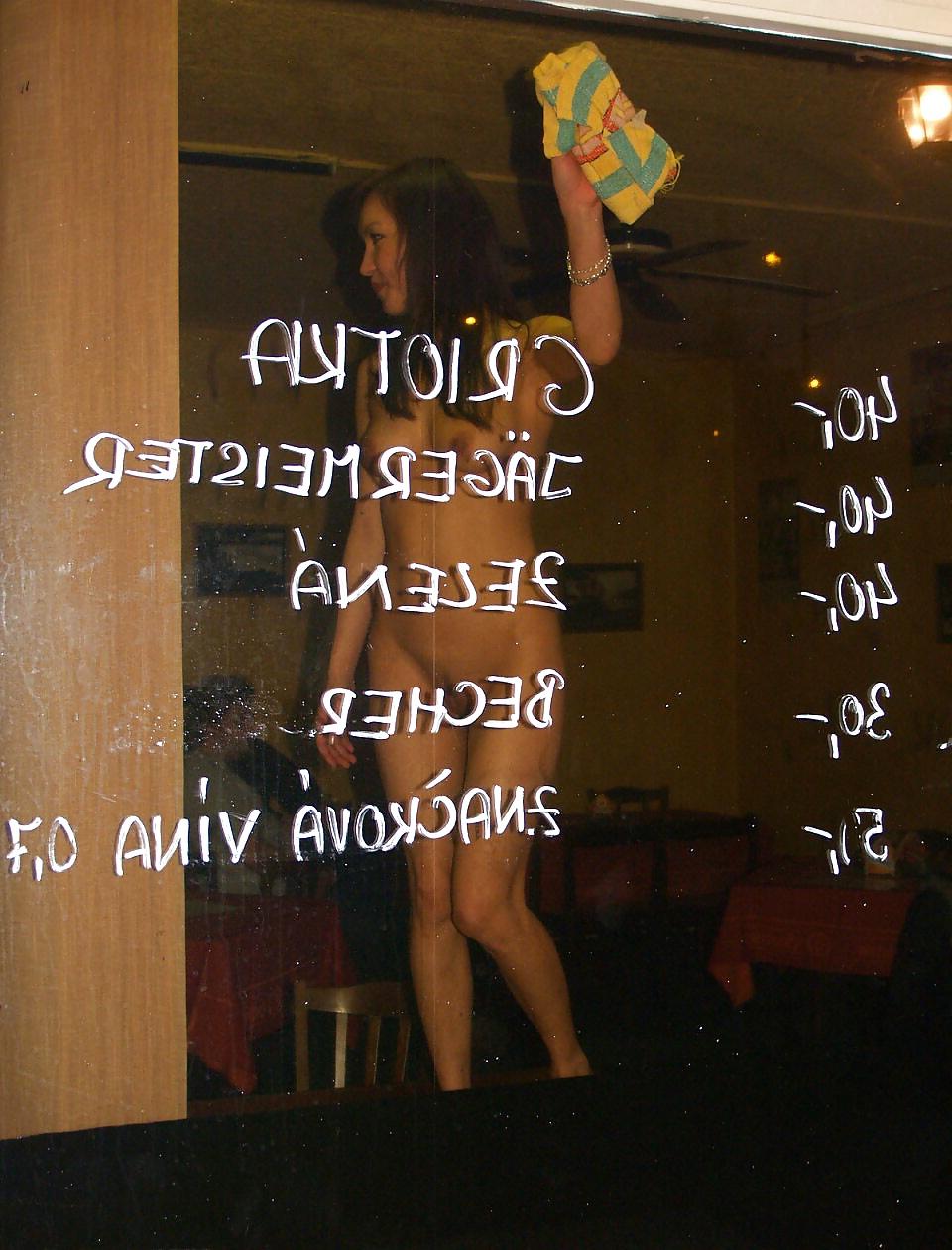 25P Wife naked tidying her bar