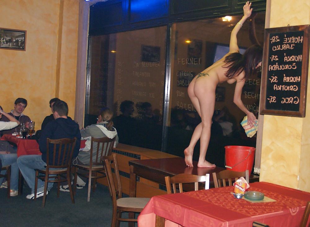 25P Wife naked tidying her bar