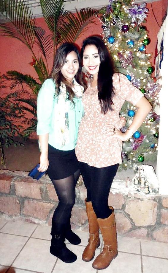 25P Mexicanas en pantimedias  mexican girls in pantyhose  4