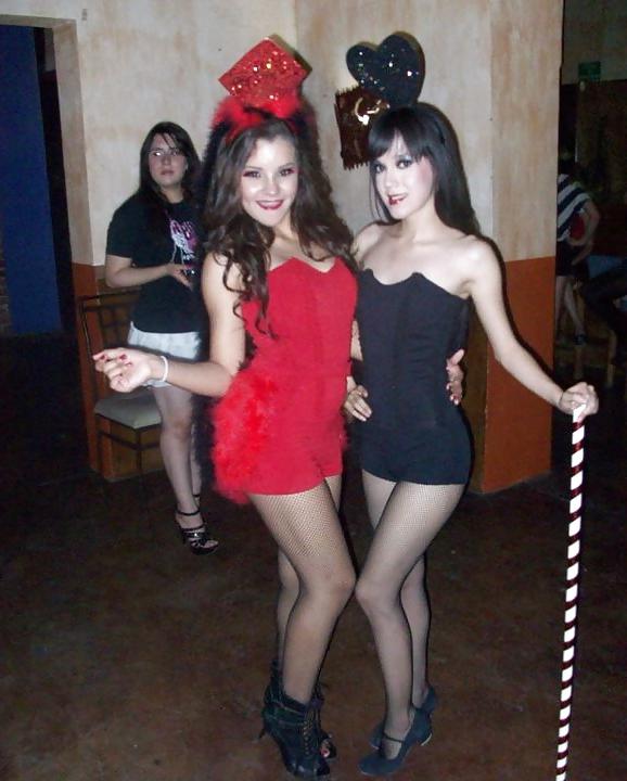 25P Mexicanas en pantimedias  mexican girls in pantyhose  4