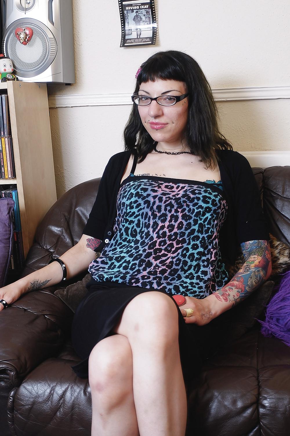 16P Punk with big pussy