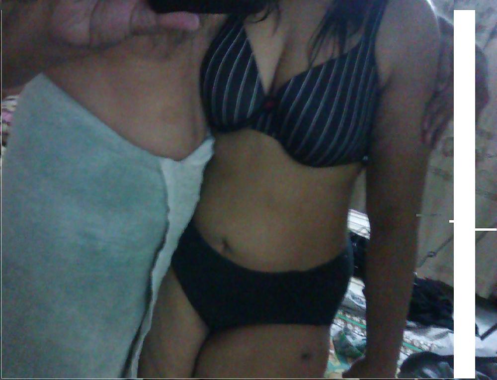 9P Indian wife bra wear