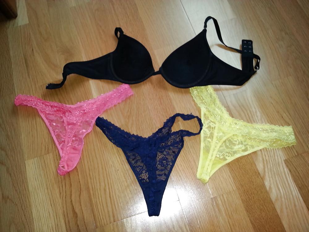 19P Cum in My Mom Oldest Bra 34A and Thongs