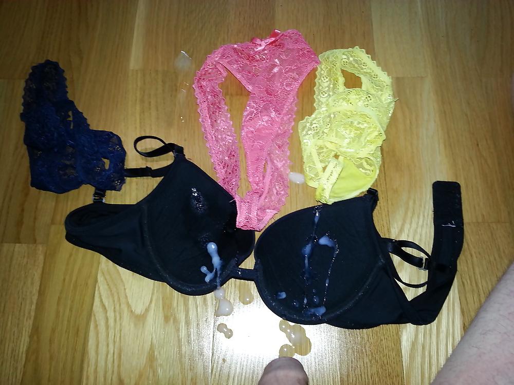 19P Cum in My Mom Oldest Bra 34A and Thongs