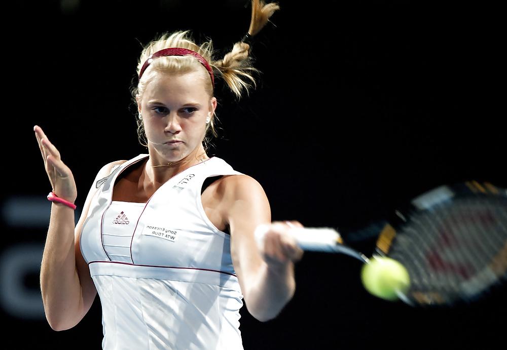 8P Malou Ejdesgaard sexy tennisplayer