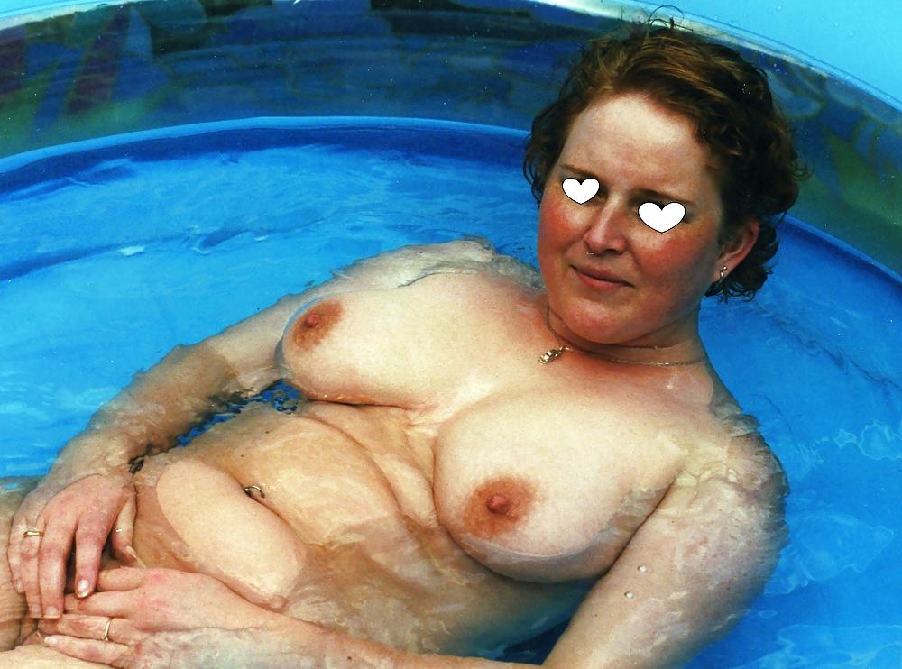 20P Chubby ex girlfriend nude in the pool