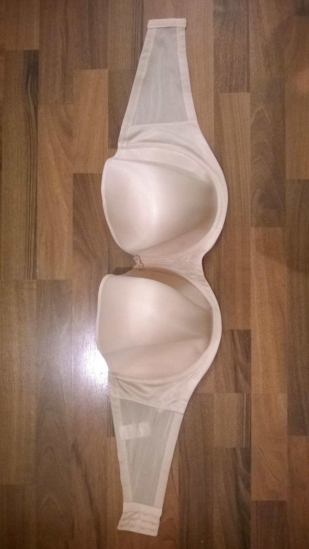 9P 100G strapless bra