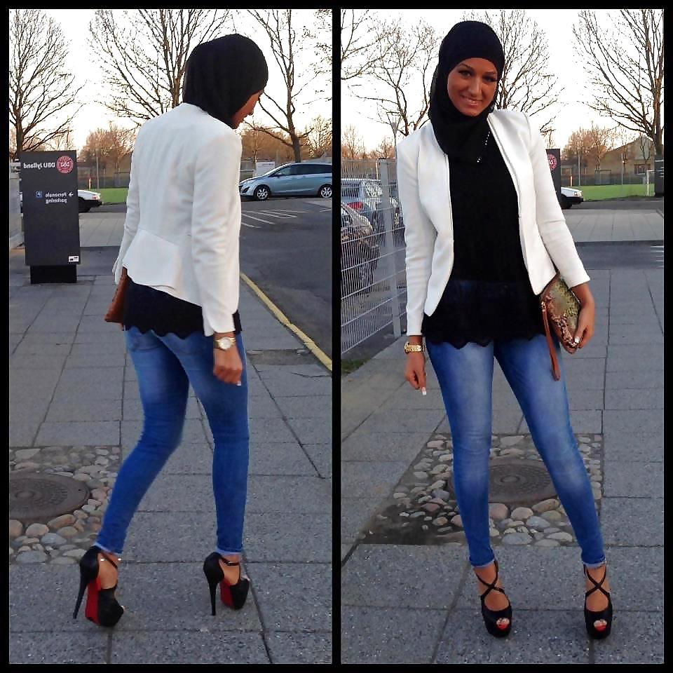 13P Sexy hijabi girl  -  Cum  on  her