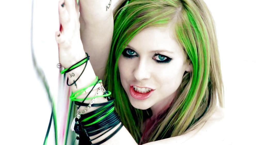 19P Avail Lavigne the motherfucking princess