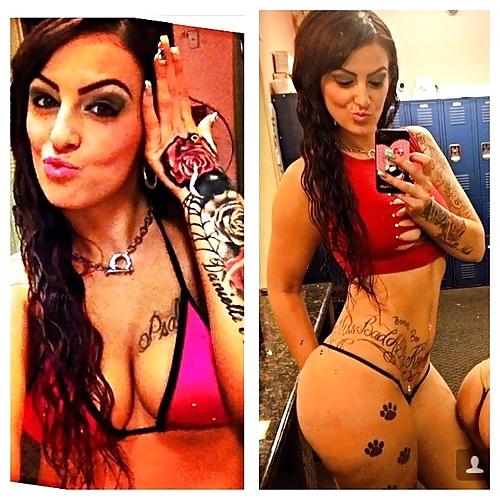 25P Strippers Locker Room 3 - Vestiaires strippers-Vestuarios