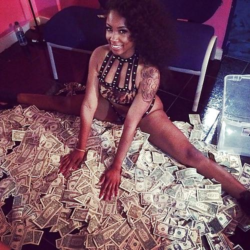 25P Strippers Locker Room 3 - Vestiaires strippers-Vestuarios