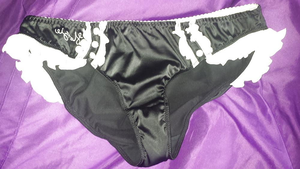 5P New Bra And Panties