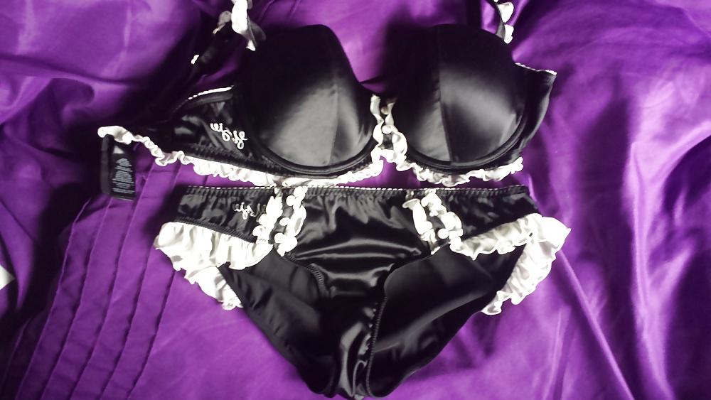 5P New Bra And Panties