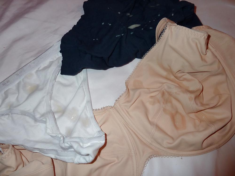 17P Cum on my pregnant neighbor's underwear - huge tits (36K)