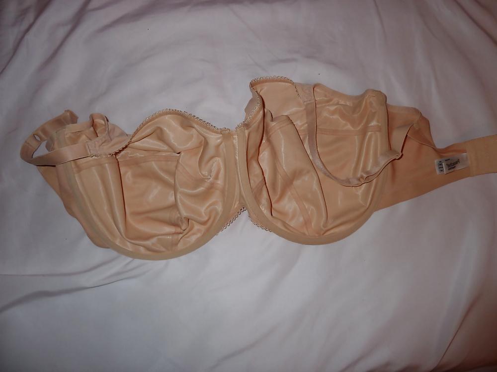 17P Cum on my pregnant neighbor's underwear - huge tits (36K)