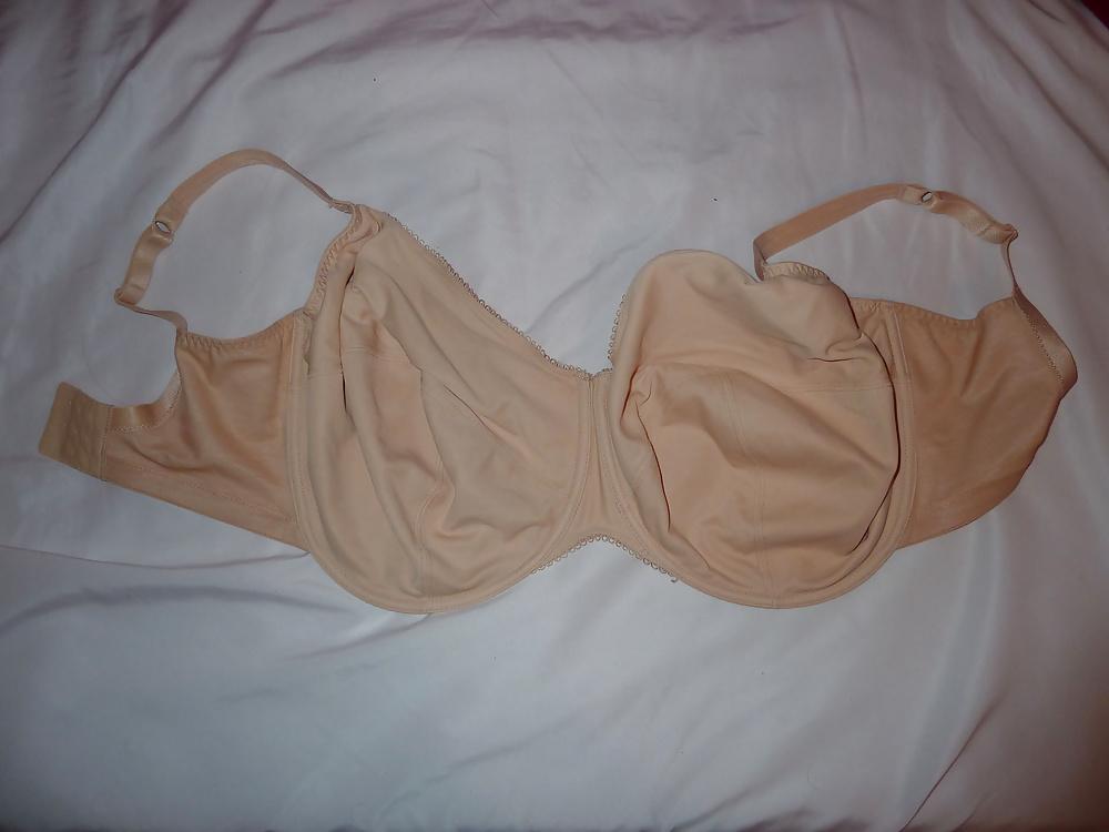 17P Cum on my pregnant neighbor's underwear - huge tits (36K)