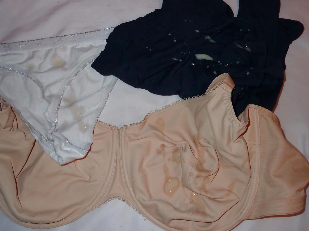 17P Cum on my pregnant neighbor's underwear - huge tits (36K)