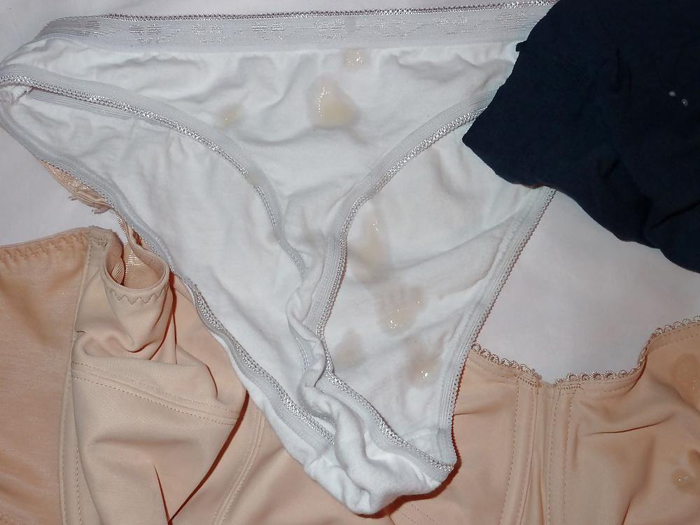 17P Cum on my pregnant neighbor's underwear - huge tits (36K)