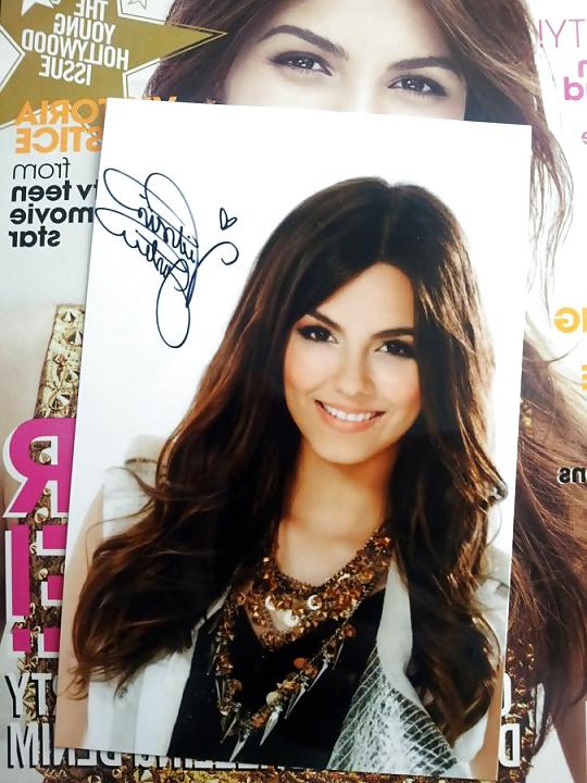 9P Victoria Justice Cumshot 
