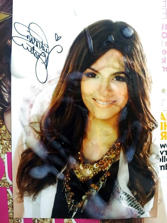9P Victoria Justice Cumshot 