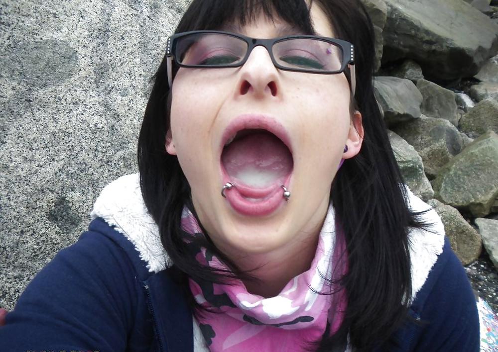 25P Pretty Girls vs Cum