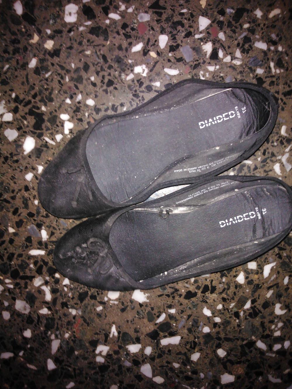 14P Friend room shoes and thongs cummed