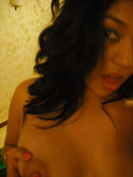 25P Mexican slut selfie 2