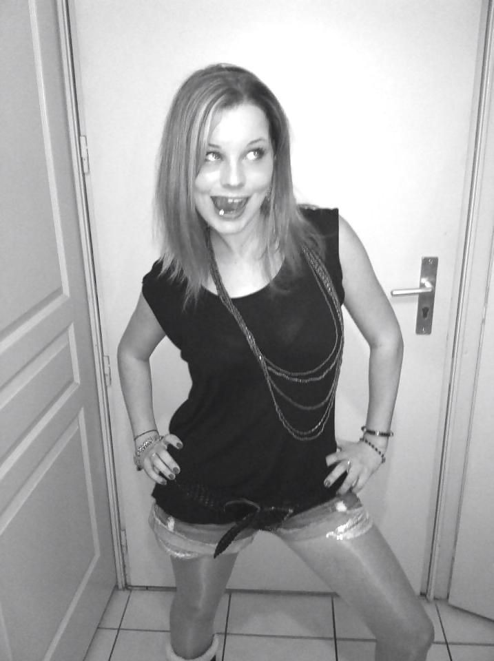 9P Elodie D enceinte - pregnant