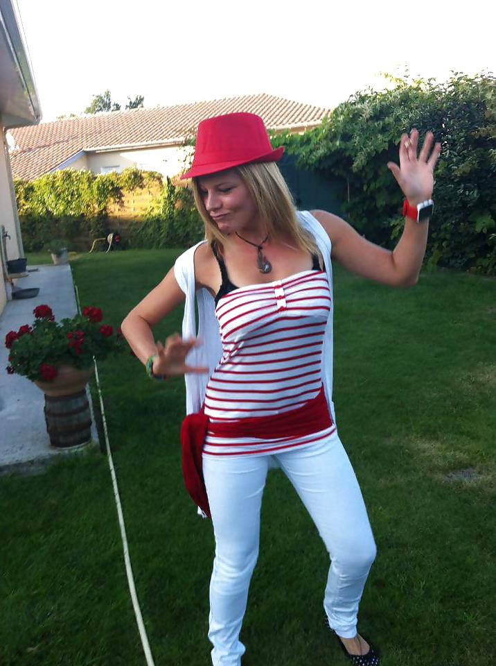 9P Elodie D enceinte - pregnant