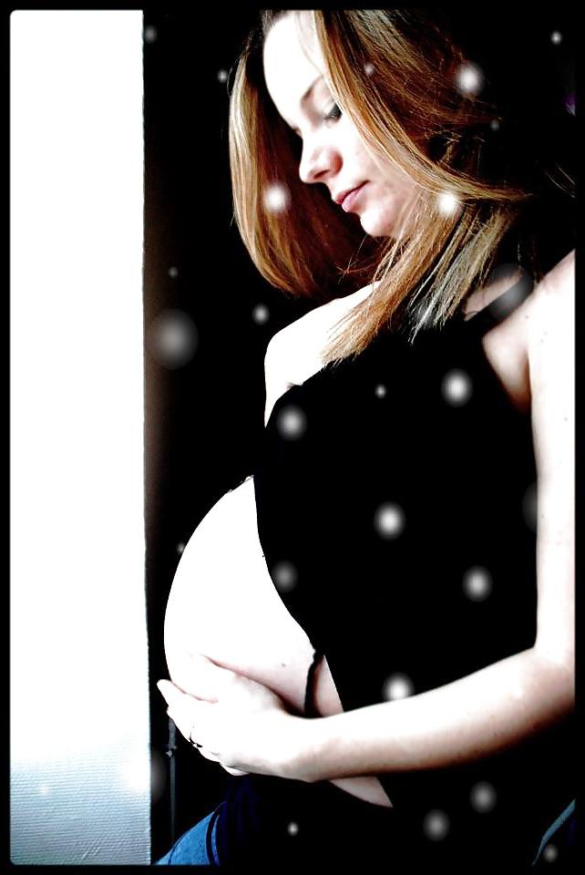 9P Elodie D enceinte - pregnant