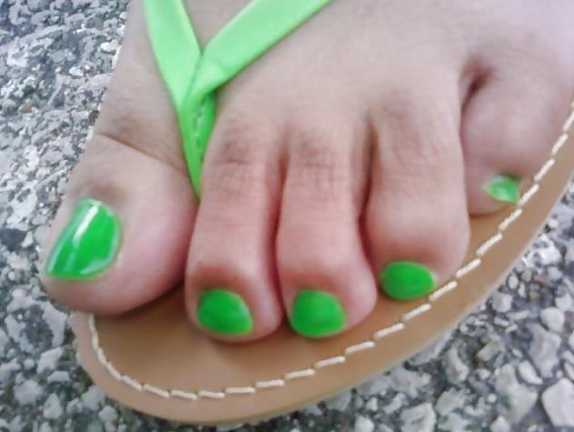 4P Pretty feet.