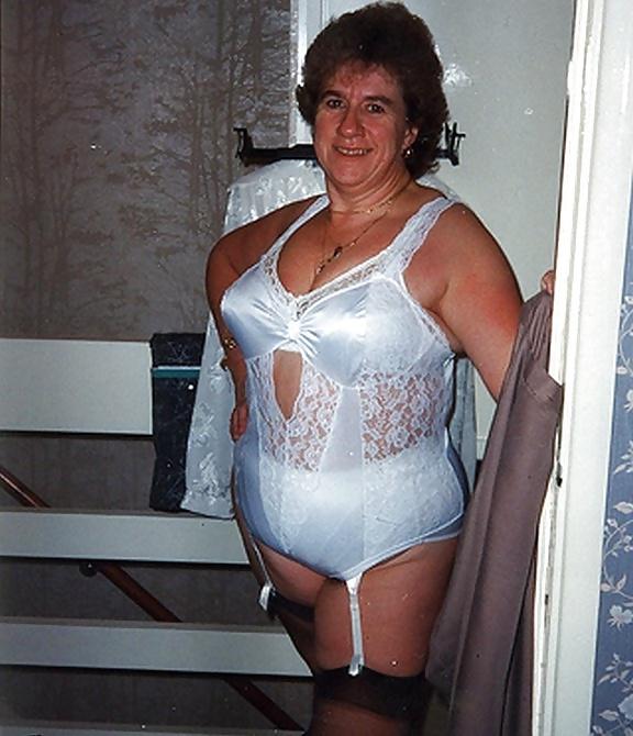 25P Grannies in their bra and knickers