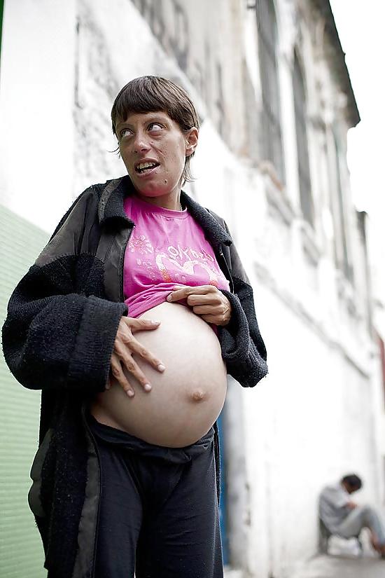 9P Pregnant mom