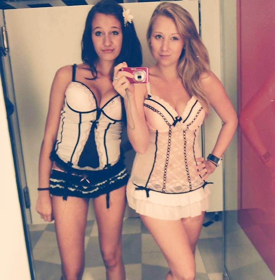 25P Dressing Room Hot Gitrls 3