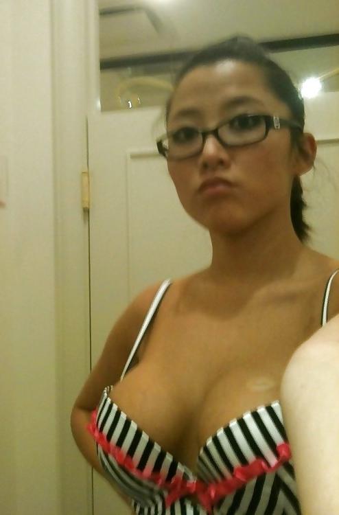 25P Dressing Room Hot Gitrls 3