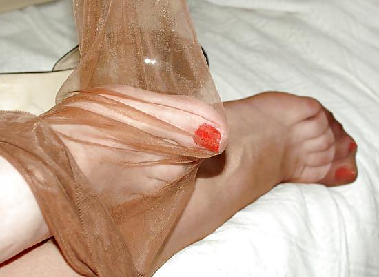 6P Cum on my feet suck my feet nylon