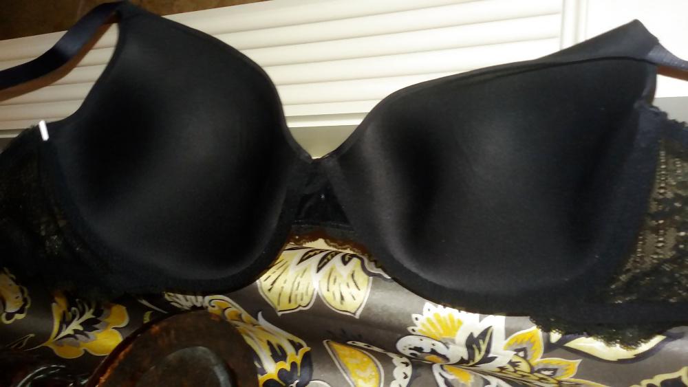 8P Neighbors black bra.