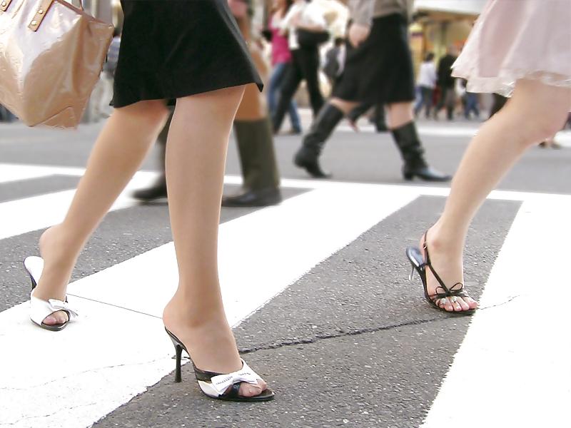 25P High Heels on Streets in Japan - Vol. 1