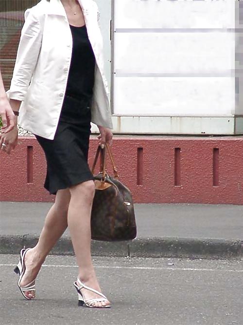25P High Heels on Streets in Japan - Vol. 1