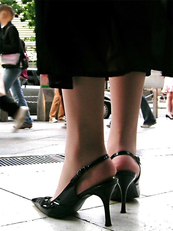 25P High Heels on Streets in Japan - Vol. 1