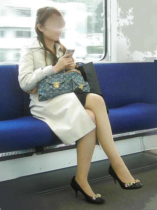 25P High Heels on Streets in Japan - Vol. 1