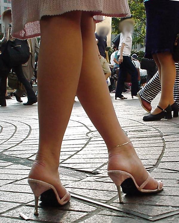 25P High Heels on Streets in Japan - Vol. 1