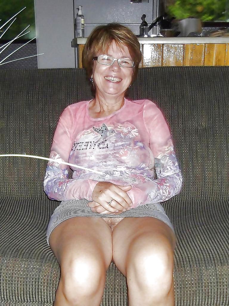25P Grannies in their bra and knickers 2
