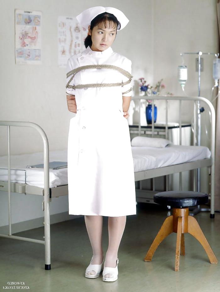 25P Ladies in white panties-Japanese nurse in trouble